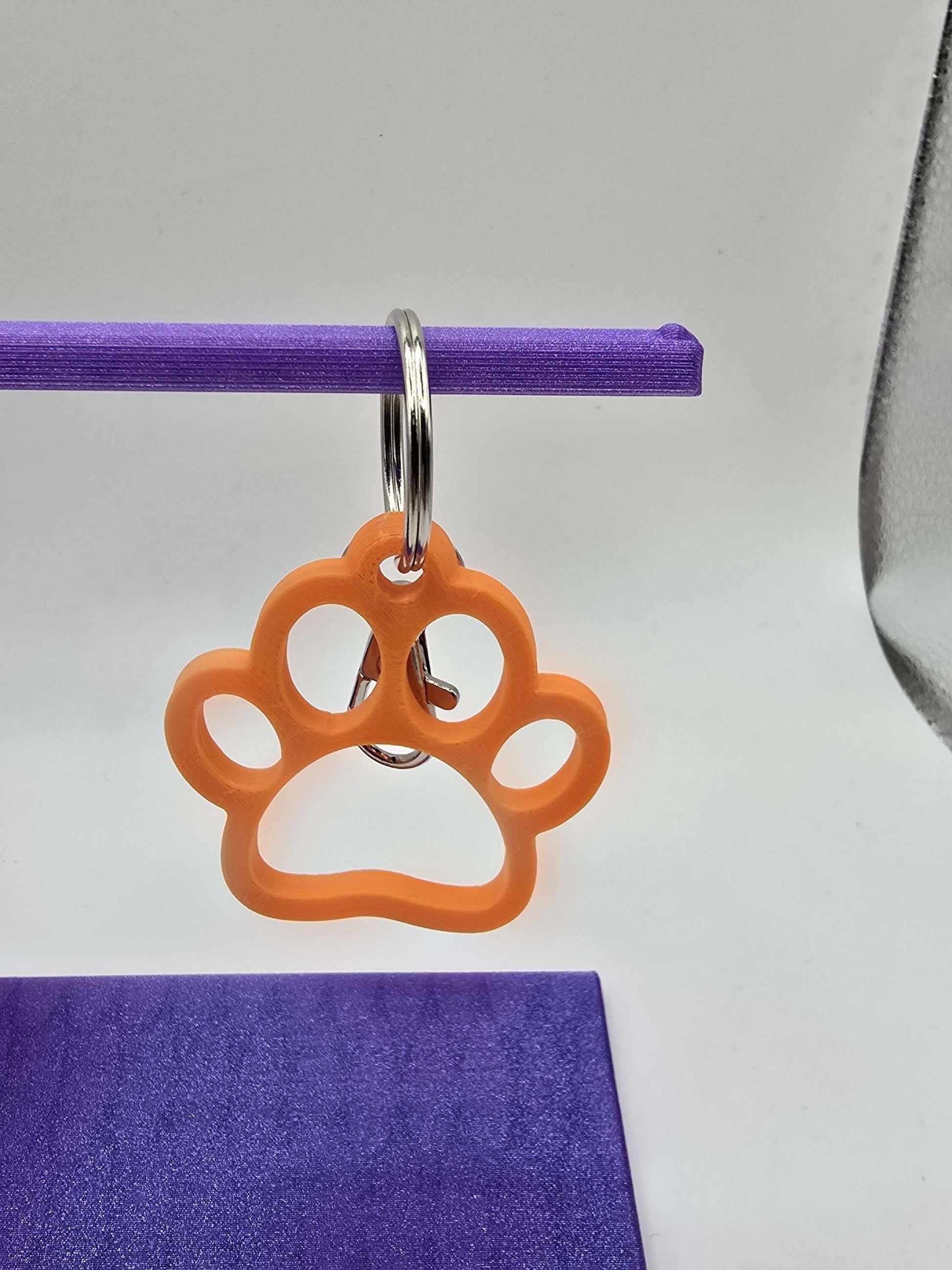 3D Printed Dog Paw Keychain: Colorful Pet Lover Gift-Digital Chaotik